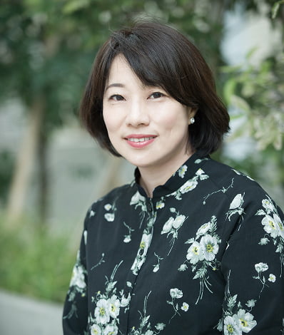 東直子（歌人・小説家）